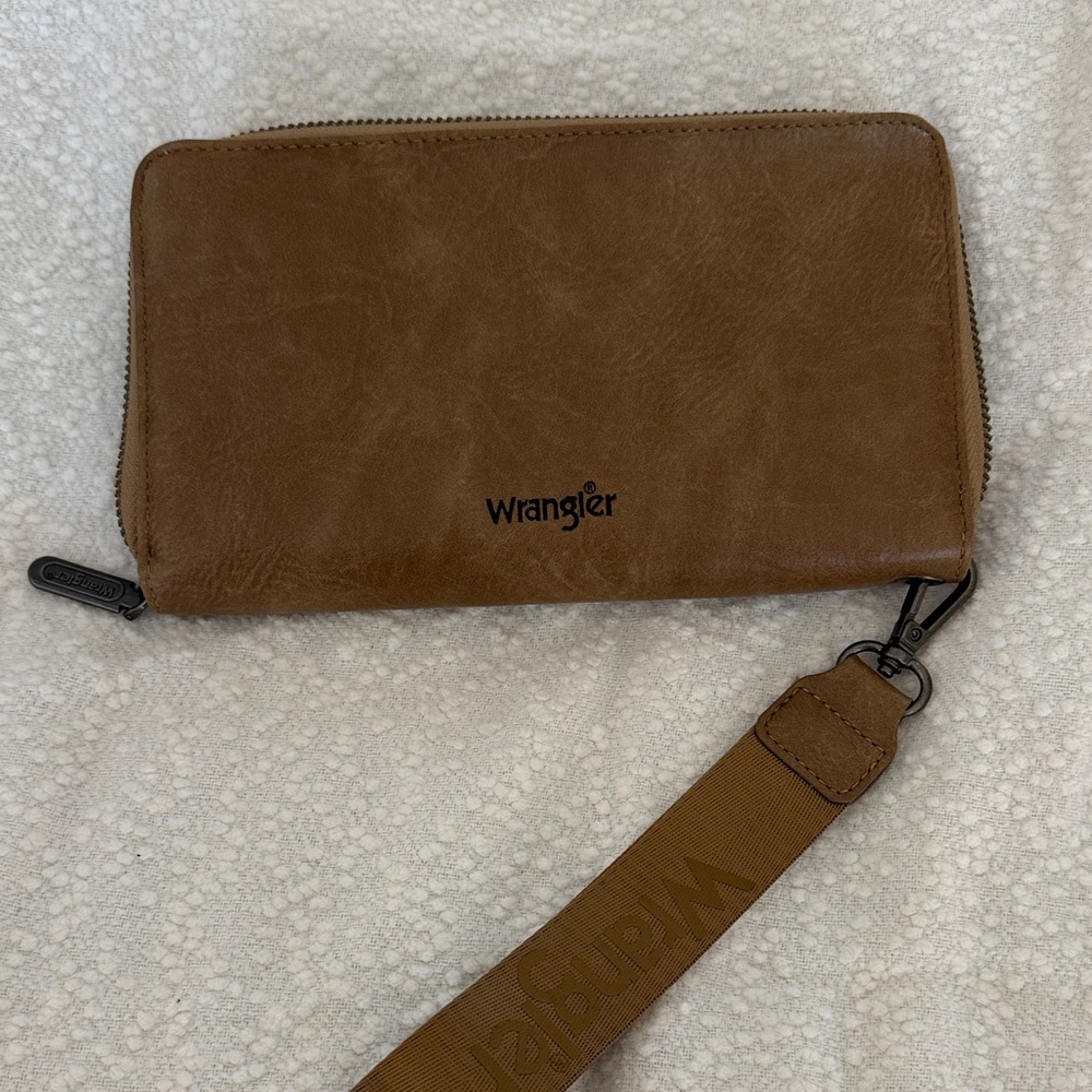 Wrangler Tan Leather Wristlet with Strap - Picture 4 of 4